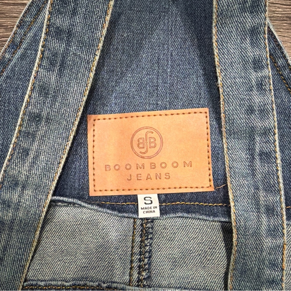 Boom Boom Jeans Overalls Shortalls Blue Denim Women’s Small NWT - Picture 3 of 5